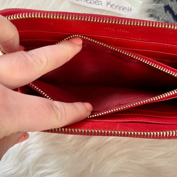 Miu Miu Vernice Crocodile Embossed Calfskin Zip Around Wallet Red 0107 - Picture 6 of 10